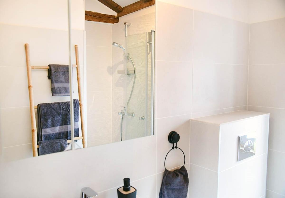 Apartment D & Studio L Dobrinj المظهر الخارجي الصورة