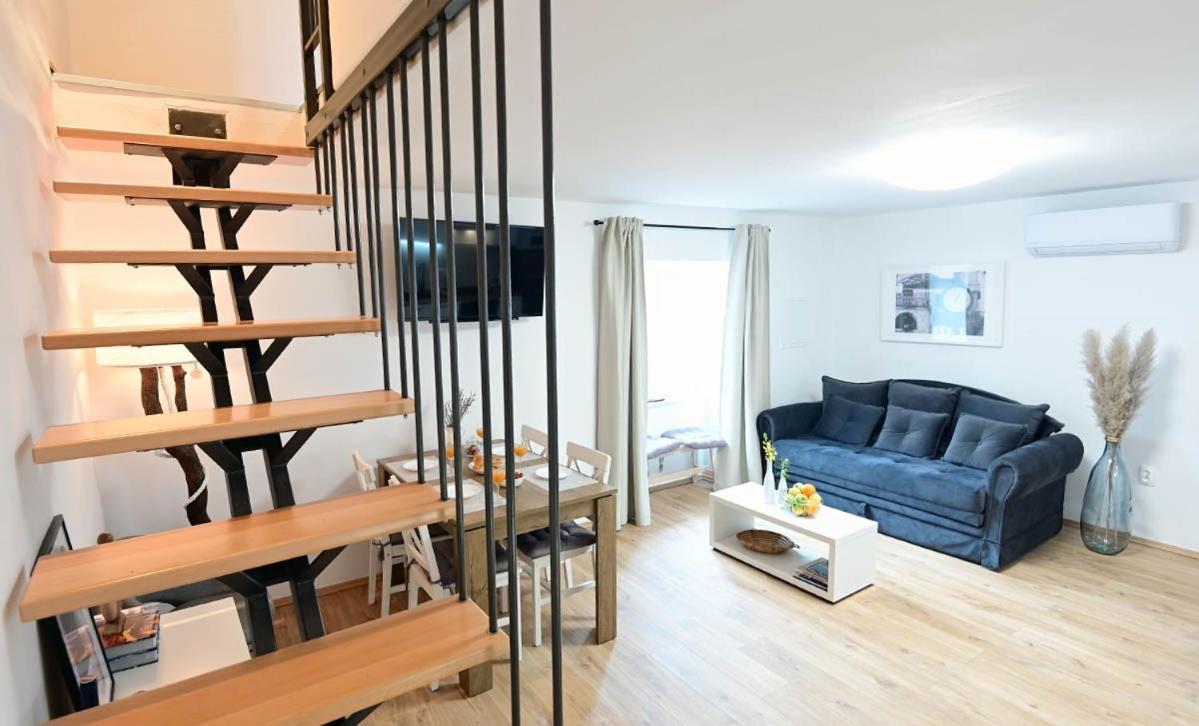 Apartment D & Studio L Dobrinj المظهر الخارجي الصورة