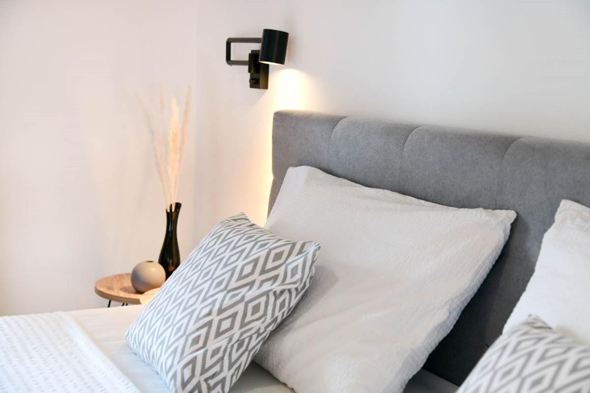 Apartment D & Studio L Dobrinj المظهر الخارجي الصورة