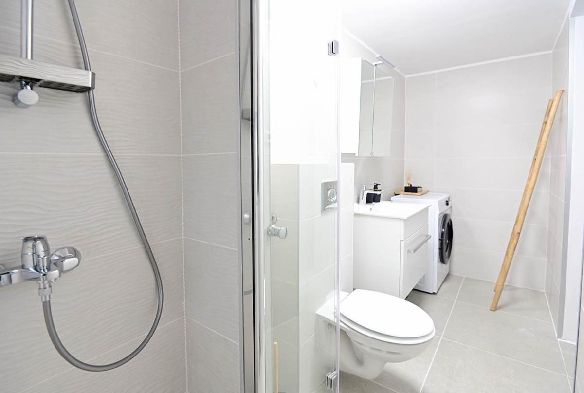 Apartment D & Studio L Dobrinj المظهر الخارجي الصورة