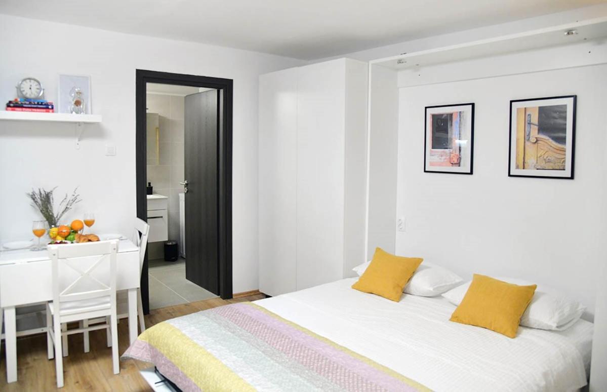 Apartment D & Studio L Dobrinj المظهر الخارجي الصورة