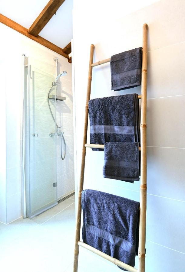 Apartment D & Studio L Dobrinj المظهر الخارجي الصورة